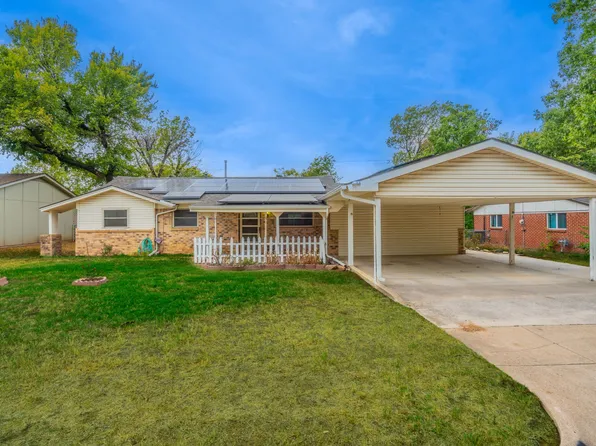 1105 Belle St, Bedford, TX 76022