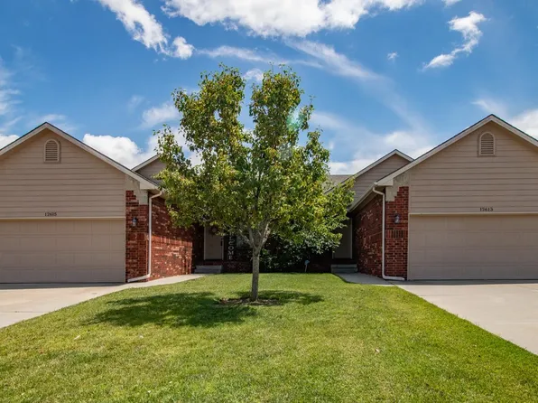 12613 E Willowgreen Cir, Wichita, KS 67207