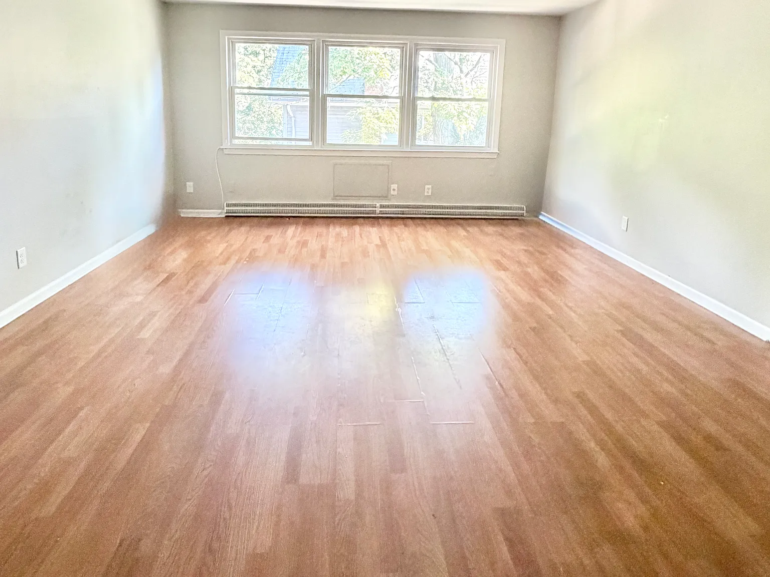 3 bed, 1.5 bath, 1000 sqft, $1,675 — Photo 4