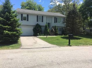 3 Black Alder Trl, Saunderstown, RI 02874