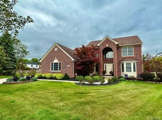 260 Blossom Dr, Canton, MI 48188