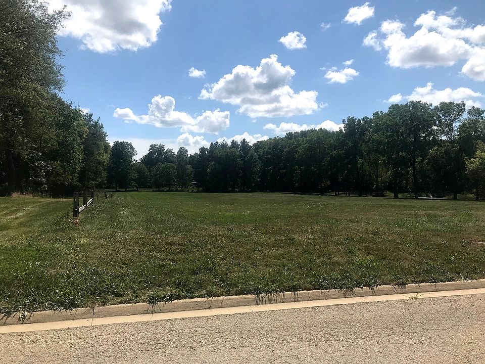 2nd image of 1 Woodland Dr