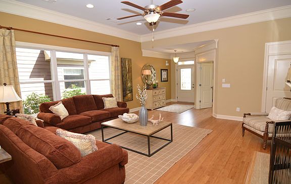 3rd image of 3615 Majestic Oak Dr SW