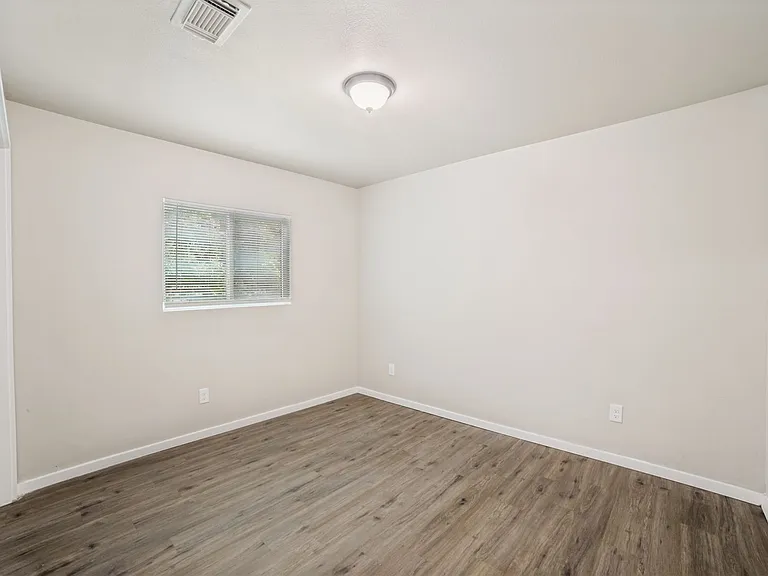 10506 Bounty Dr — Photo 15