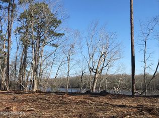 210 Riversedge Dr, Winton, NC 27986