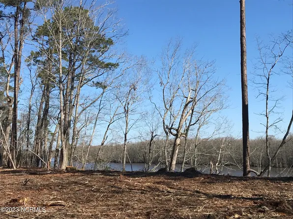 210 Riversedge Drive, Winton, NC 27986