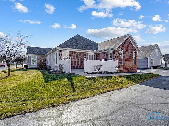 3rd image of 92 Summerfield Blvd