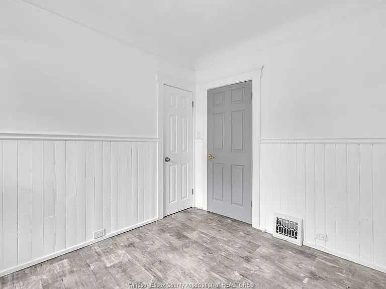 928 Lacasse Blvd — Photo 12
