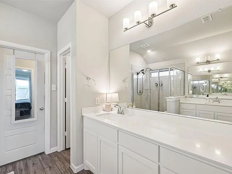 312 Scenic Point Dr — Photo 24