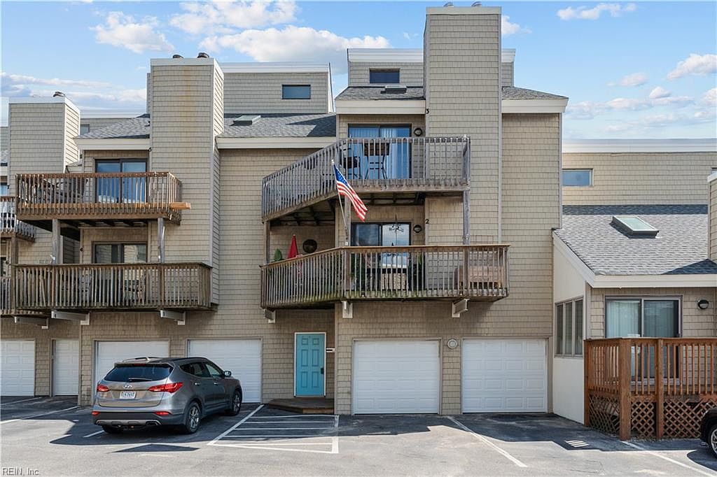 Ocean View Norfolk, VA Townhomes for Rent