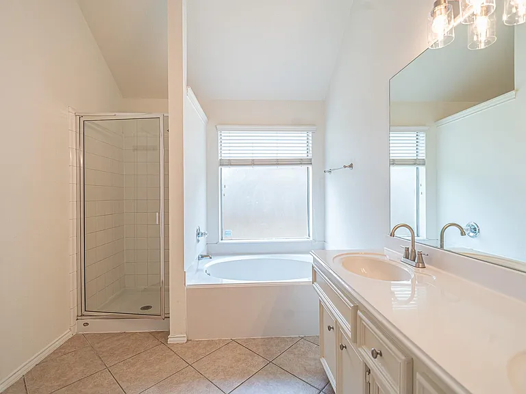 2111 Sailwind Dr — Photo 17