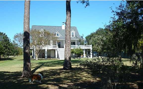 4th image of 2553 Royal Oak Dr