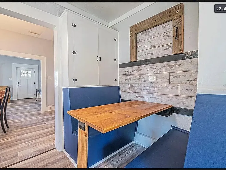 717 W 1st St — Photo 11