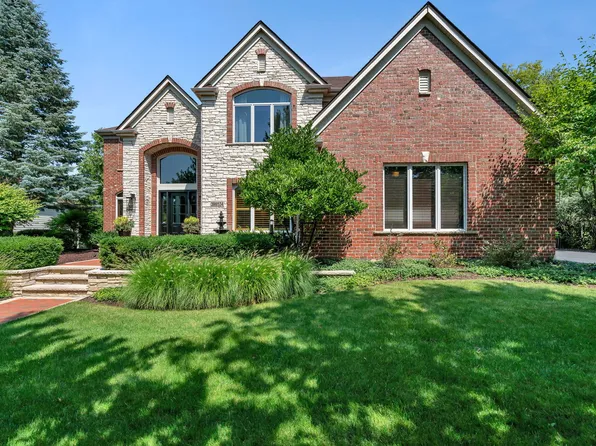 39W534 Bealer Cir, Geneva, IL 60134