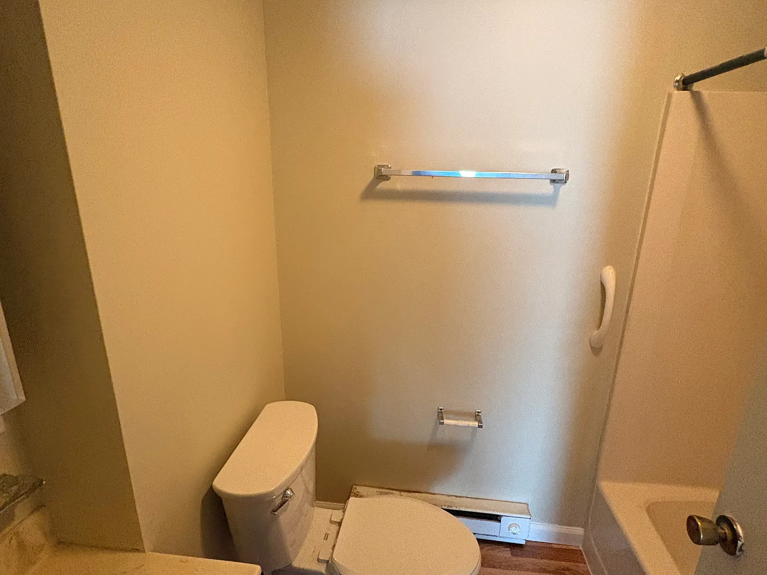2 bed, 1200 sqft, $1,300 — Photo 4