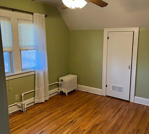 5th image of 3015 35th Ave S #2