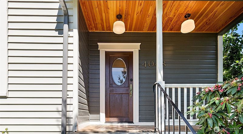 3rd image of 4048 37th Avenue S