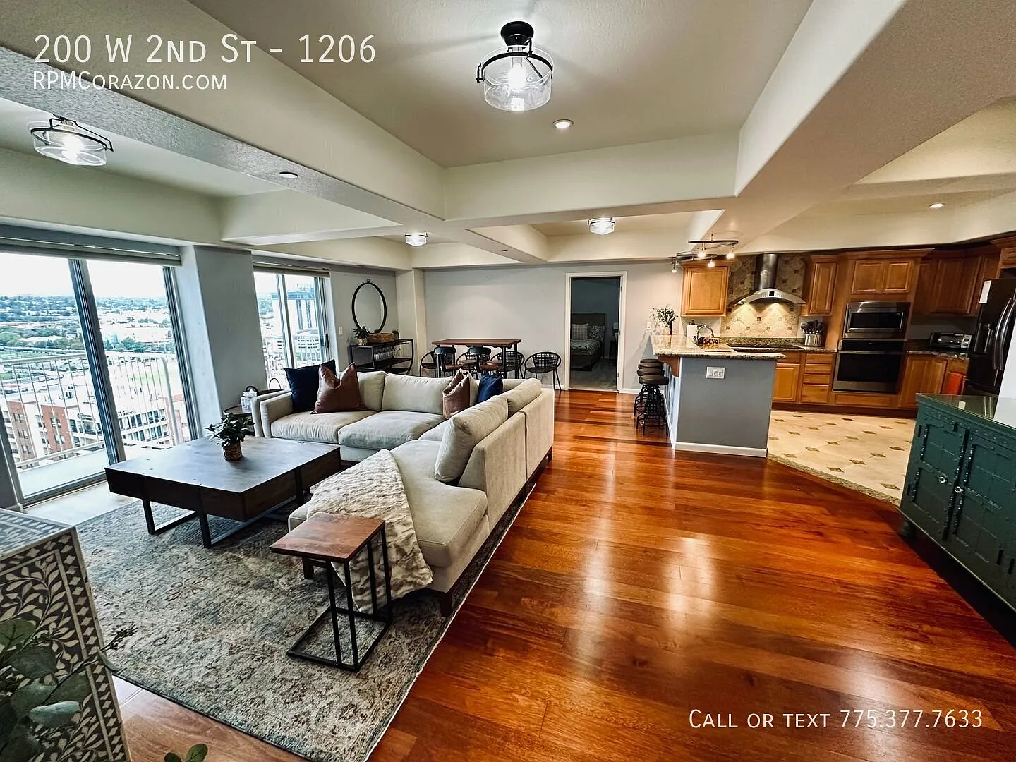 Fully furnished upgraded luxury condo with amazing views and 2 large suites + 2 garage spots! — Photo 1
