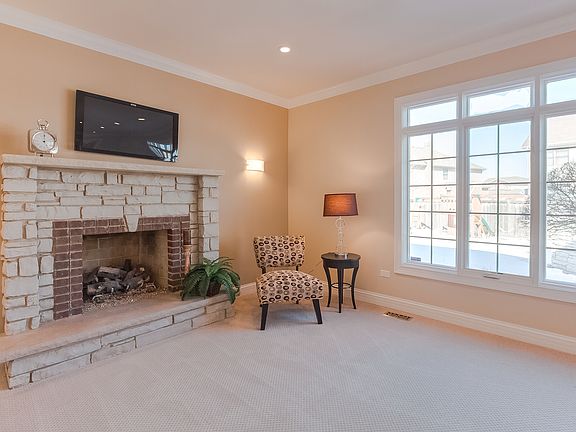 4th image of 1520 Witham Ln