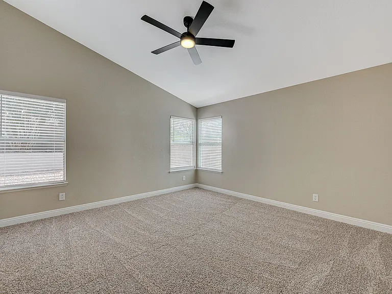 272 Comfort Dr — Photo 24