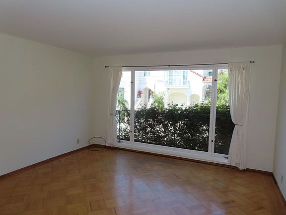 4th image of 495 Douglass St APT 1