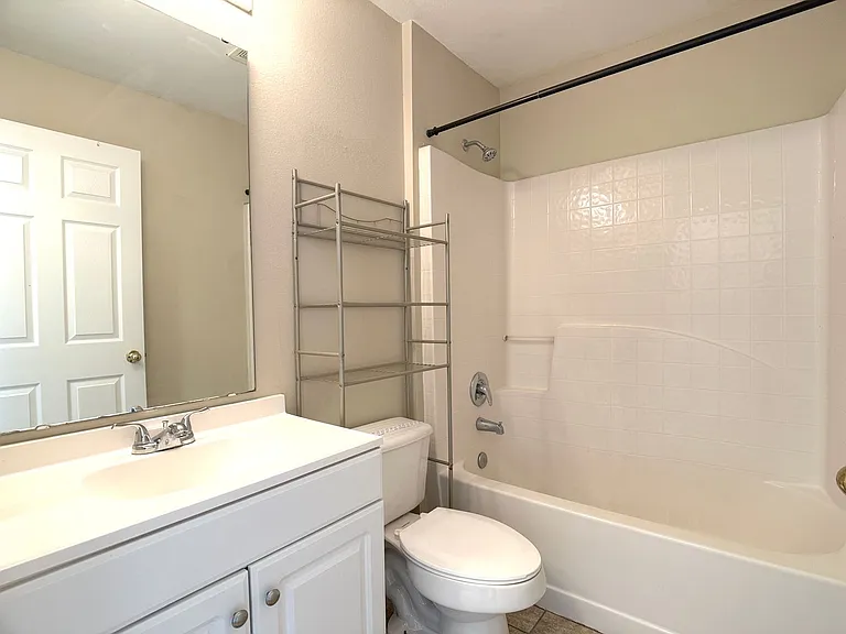 309 Catfish Dr E — Photo 17