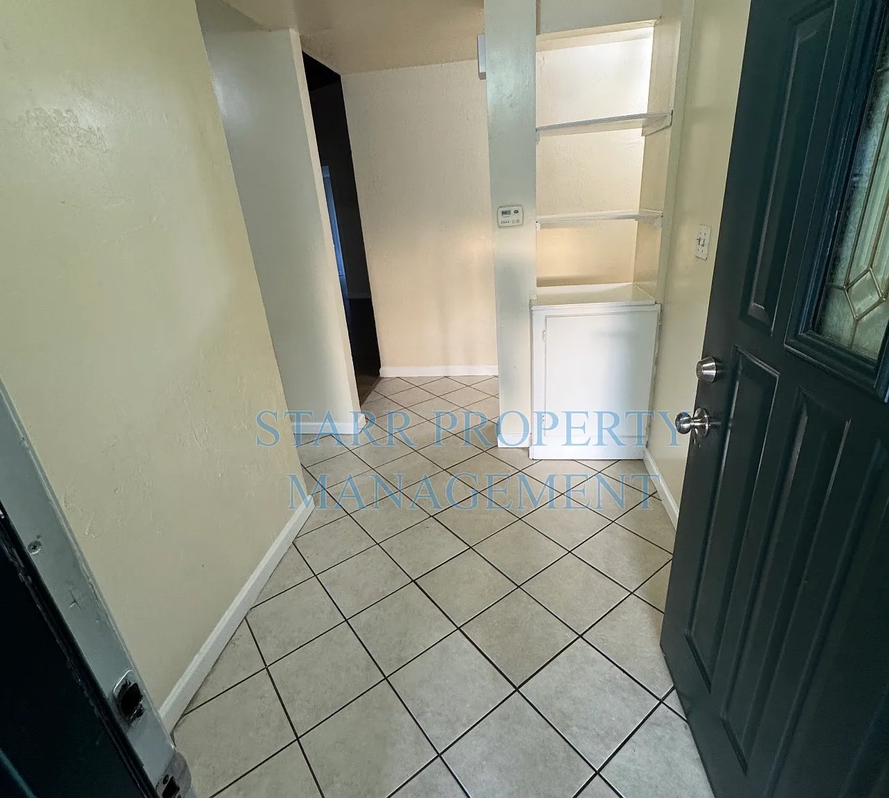 3 bed, 2.0 bath, 1300 sqft, $2,195 — Photo 2