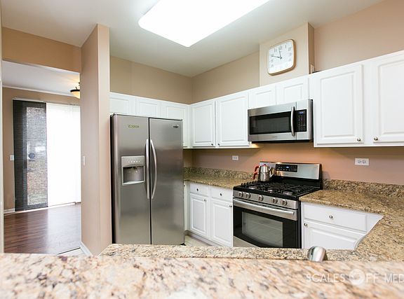 5th image of 20 W Briarwood Dr