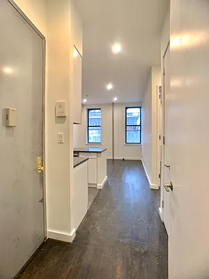 Rented by Bohemia Realty Group | media 30