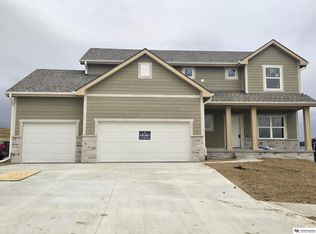 11105 N 162nd Cir, Bennington, NE 68007