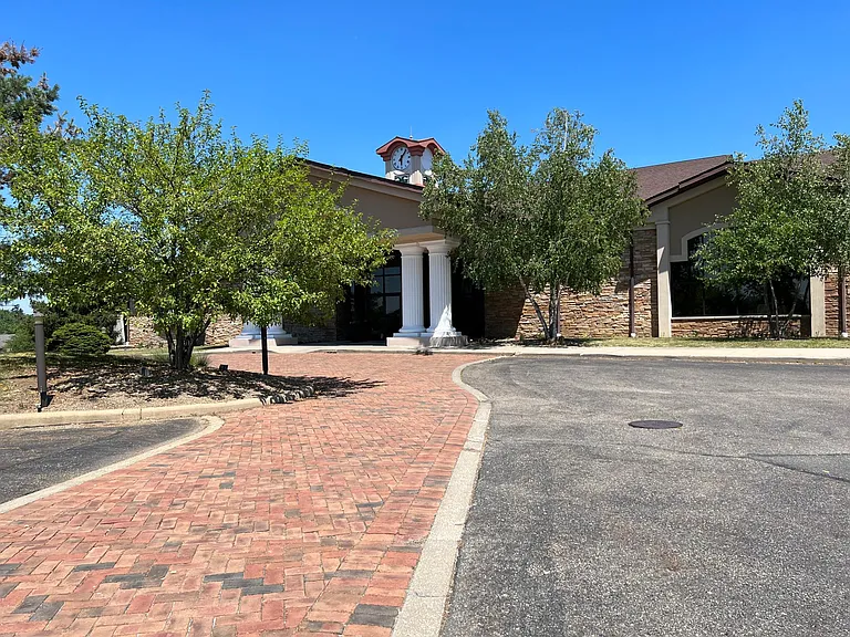 Quarry Lake Clubhouse