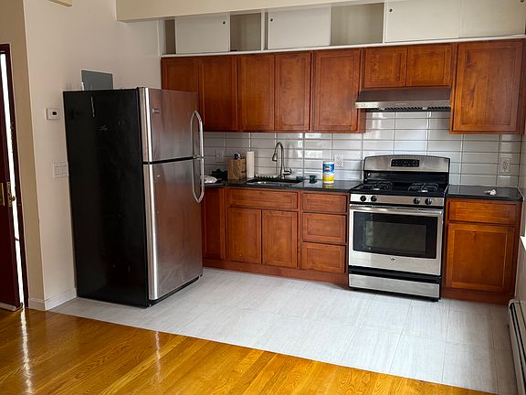 2nd image of 1764 W 12th St Floor 2