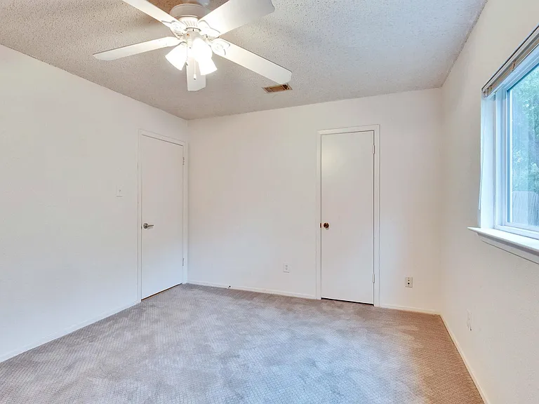9706 Moorberry St — Photo 15