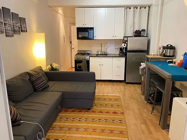 118 W 72nd St APT 203