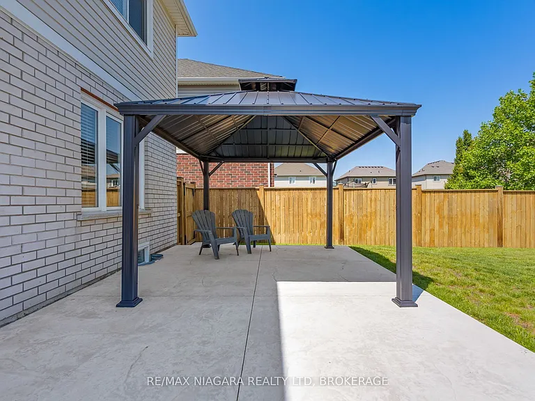 7 Riley Ave — Photo 34