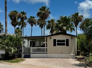 723 E Clam Cir, Port Isabel, TX 78578