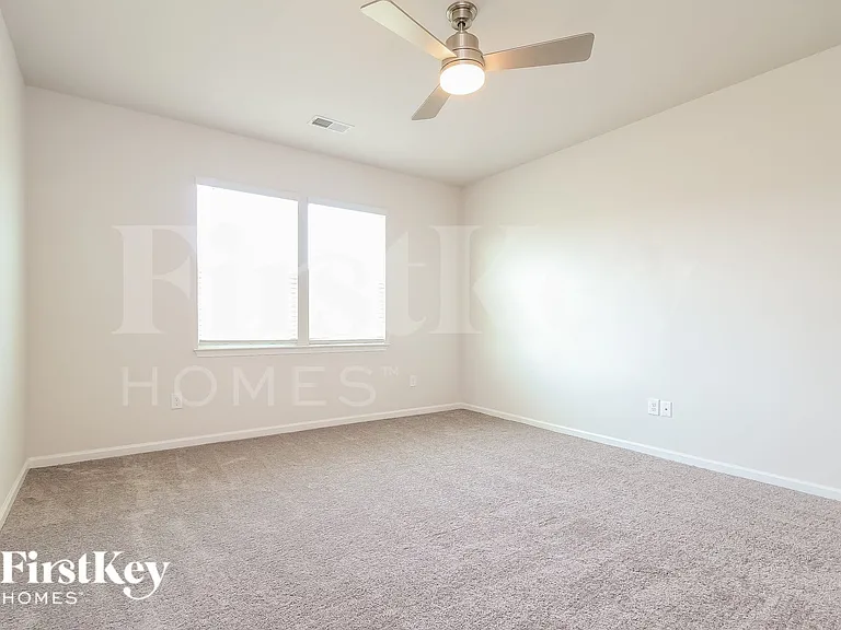 612 Goldburn Way — Photo 9