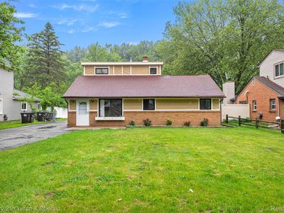 24432 Kensington St, Taylor, MI, 48180