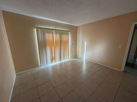 3rd image of 11394 Royal Palm Blvd