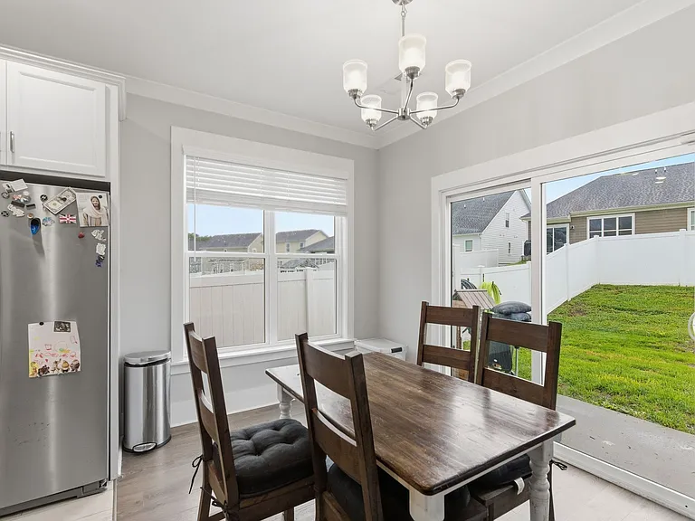 8649 Lawson Dr — Photo 6