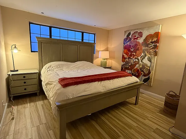 11127 La Maida St #37 — Photo 25