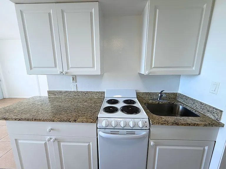 4611 South Congress Ave — Photo 24