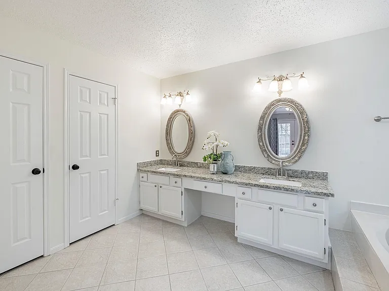 23 E Stony Bridge Cir — Photo 29