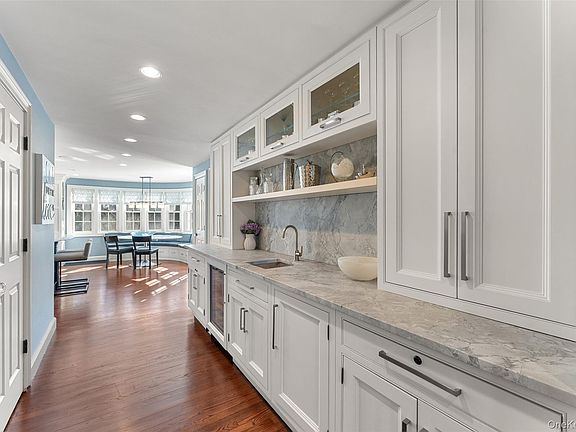5th image of 7 Lenox Place