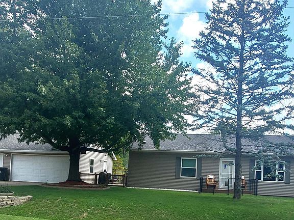 5th image of 414 Charter Oak Pl