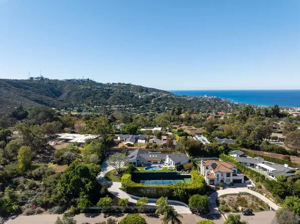 3013 Woodford Dr, La Jolla, CA 92037