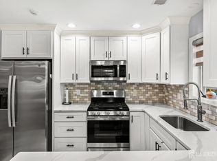 53 Winthrop Rd #G, Monroe Township, NJ 08831