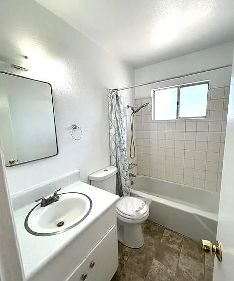 429 W 6th St — Photo 7