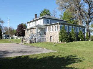 220 Lakeside Dr, Walkerton, IN 46574