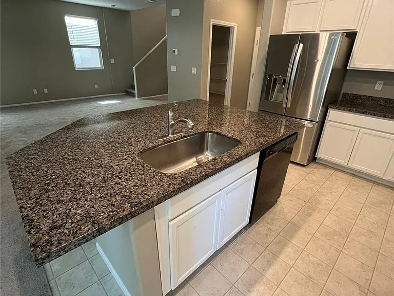 6071 Castle Gardens Ave — Photo 9